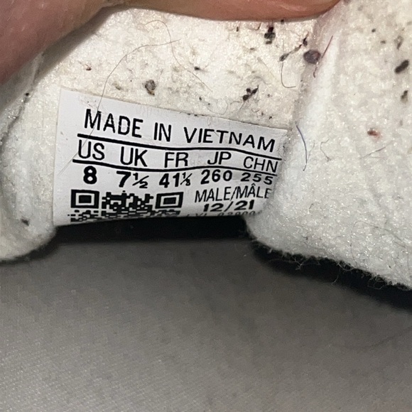 Adidas men’s Gazelle Sneakers size 8 - Picture 7 of 9